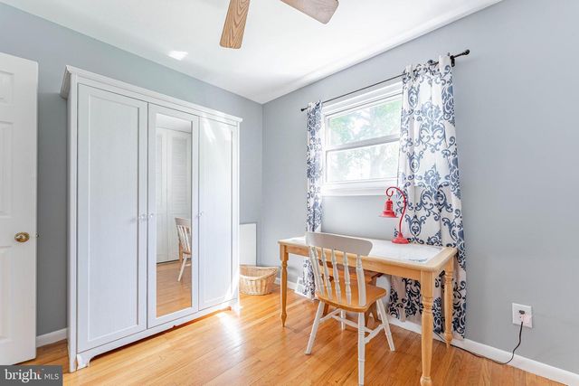 120 LAKEVIEW DR, Exton, PA 19341