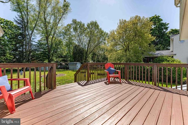 120 LAKEVIEW DR, Exton, PA 19341