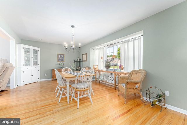 120 LAKEVIEW DR, Exton, PA 19341