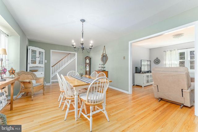 120 LAKEVIEW DR, Exton, PA 19341