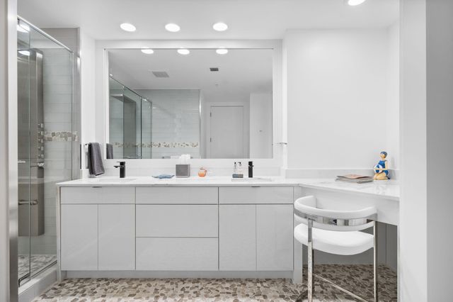 347 N New River Dr E Ph7, Fort Lauderdale, FL 33301