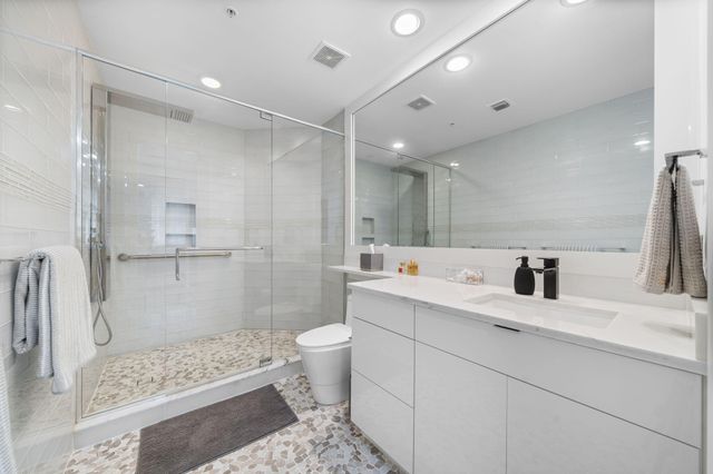 347 N New River Dr E Ph7, Fort Lauderdale, FL 33301