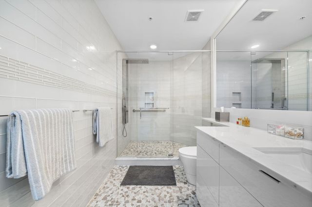 347 N New River Dr E Ph7, Fort Lauderdale, FL 33301