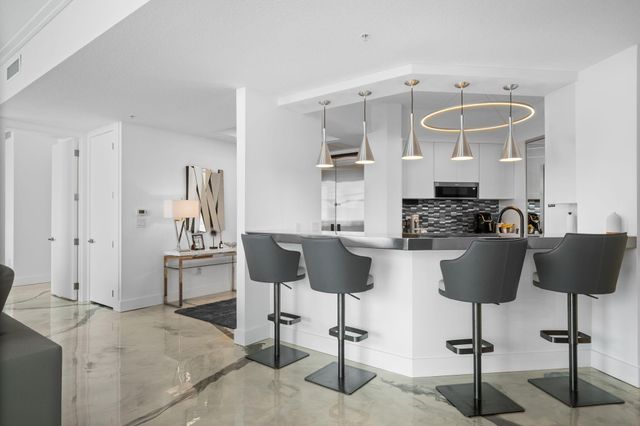 347 N New River Dr E Ph7, Fort Lauderdale, FL 33301