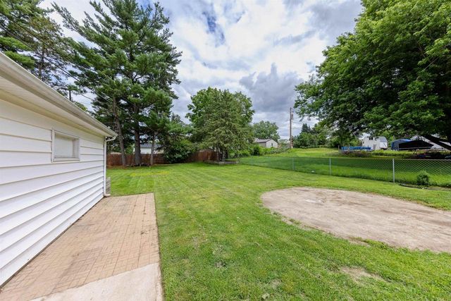 1021 S Terrace Street, Janesville, WI 53546