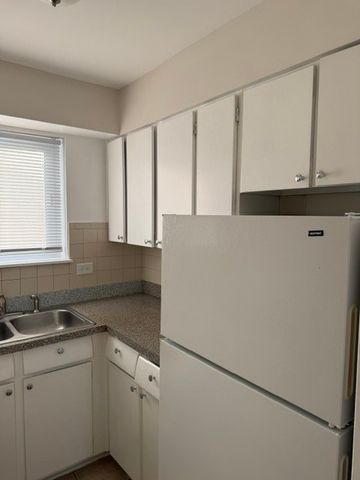 1509 Brown Street 11E, Des Plaines, IL 60016