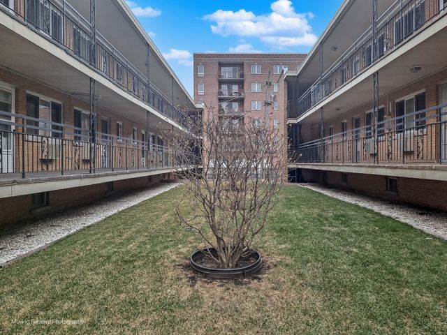 1509 Brown Street 11E, Des Plaines, IL 60016