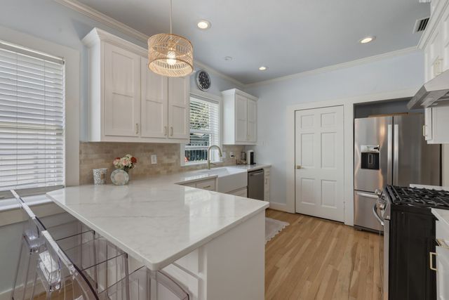 5247 Goodwin Avenue, Dallas, TX 75206