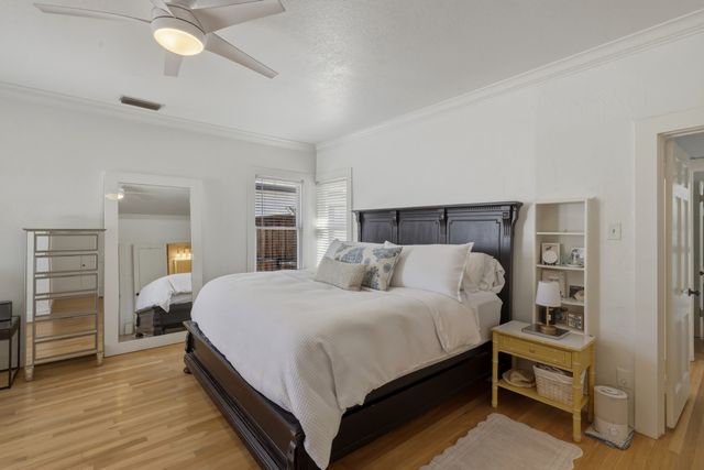 5247 Goodwin Avenue, Dallas, TX 75206