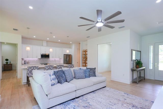 17460 MACASSAR ROAD, Weeki Wachee, FL 34614