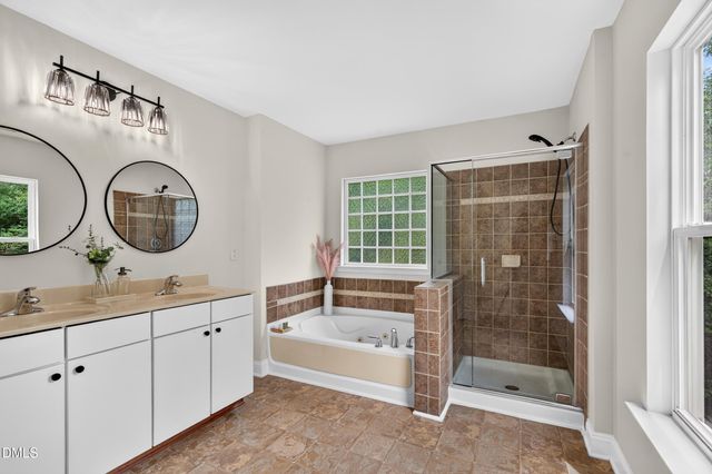 4007 Jockey Club Circle, Cary, NC 27519
