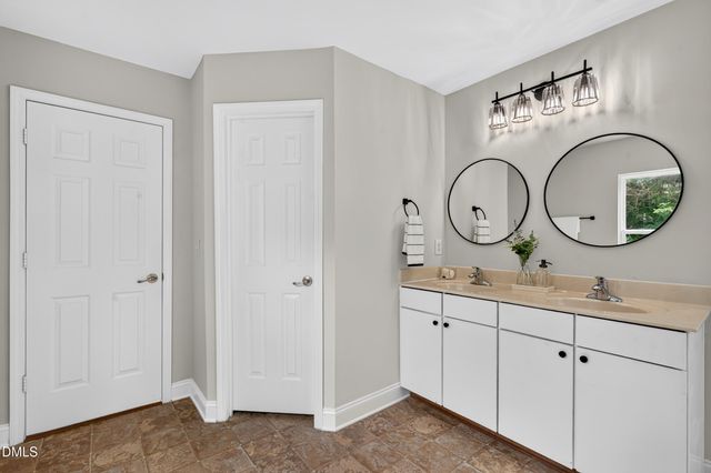 4007 Jockey Club Circle, Cary, NC 27519