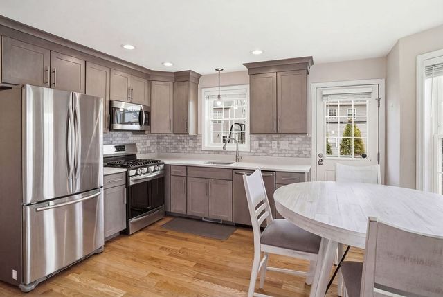 13 Grace Way 79, Tyngsborough, MA 01879