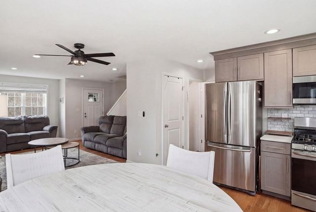 13 Grace Way 79, Tyngsborough, MA 01879