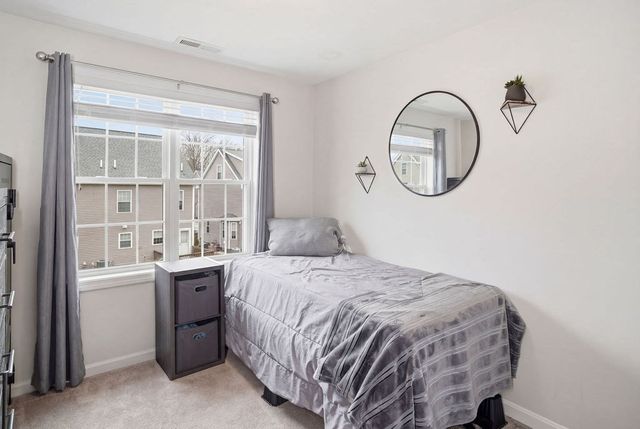 13 Grace Way 79, Tyngsborough, MA 01879