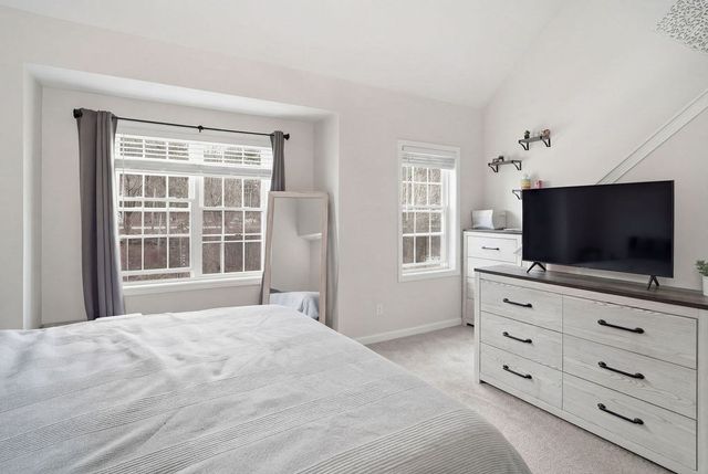 13 Grace Way 79, Tyngsborough, MA 01879