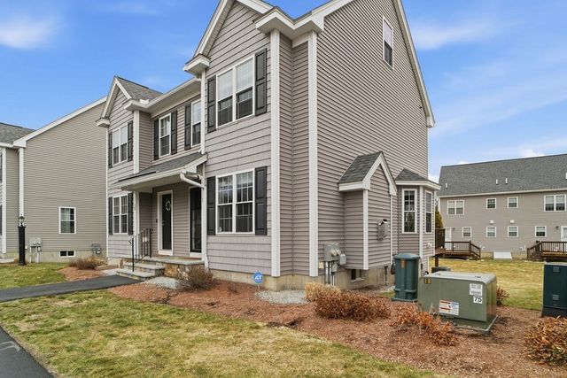 13 Grace Way 79, Tyngsborough, MA 01879