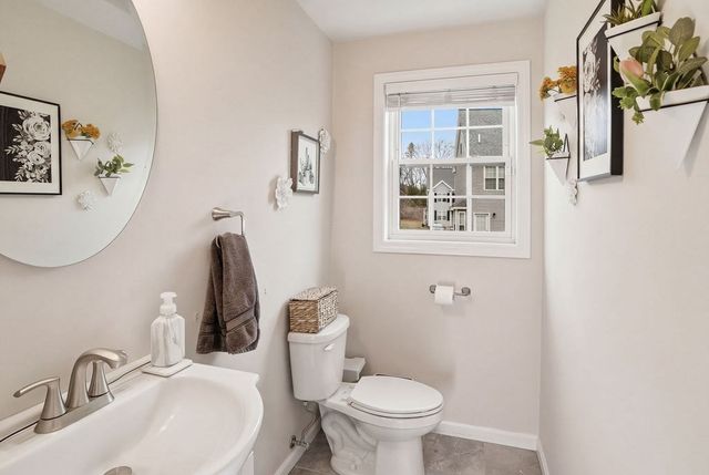 13 Grace Way 79, Tyngsborough, MA 01879