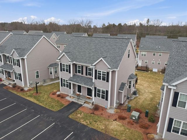 13 Grace Way 79, Tyngsborough, MA 01879