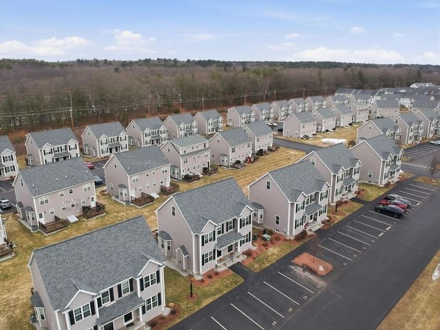 13 Grace Way 79, Tyngsborough, MA 01879