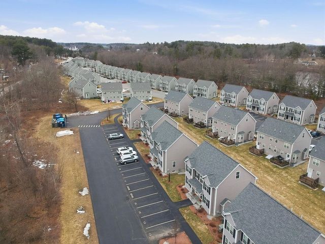 13 Grace Way 79, Tyngsborough, MA 01879