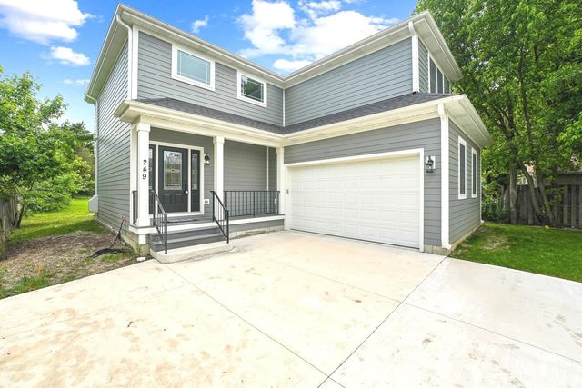 249 E Kenilworth Avenue, Villa Park, IL 60181