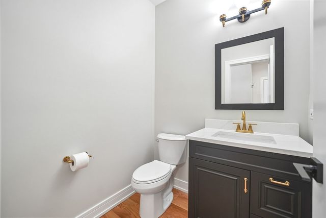 249 E Kenilworth Avenue, Villa Park, IL 60181