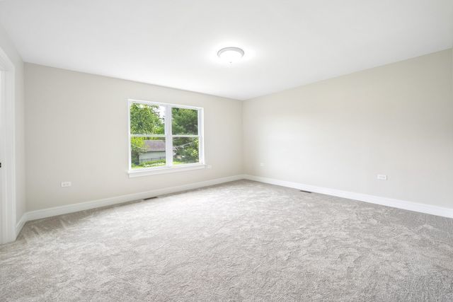 249 E Kenilworth Avenue, Villa Park, IL 60181