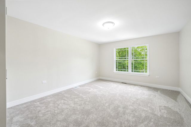 249 E Kenilworth Avenue, Villa Park, IL 60181