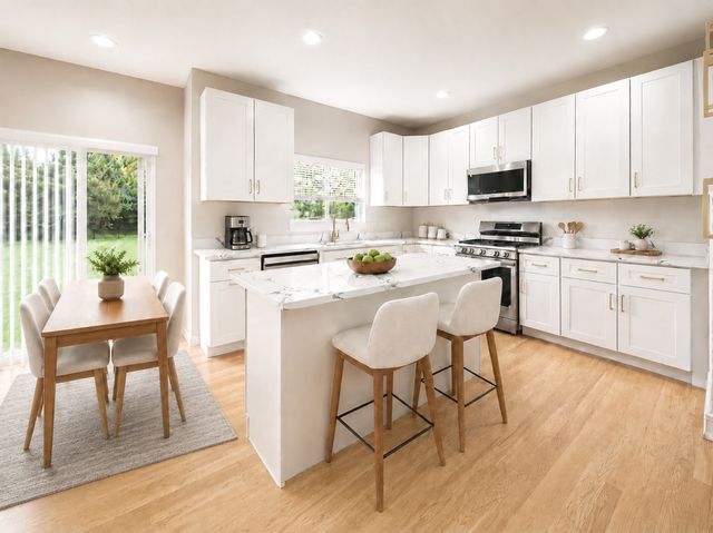 249 E Kenilworth Avenue, Villa Park, IL 60181