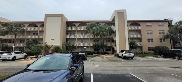 4401 MARTINIQUE Court D4, Coconut Creek, FL 33066