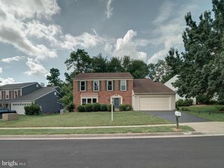 7010 GREEN SPRING LN, Alexandria, VA 22306