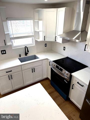 1915 E SELTZER ST, Philadelphia, PA 19134