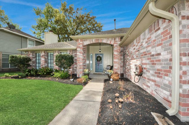 2003 Edinburg Avenue, League City, TX 77573