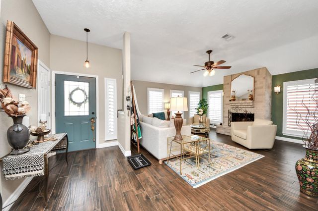 2003 Edinburg Avenue, League City, TX 77573