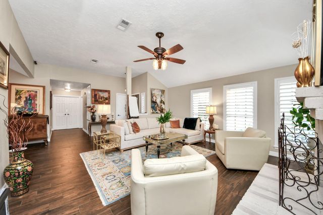 2003 Edinburg Avenue, League City, TX 77573