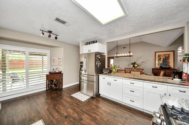 2003 Edinburg Avenue, League City, TX 77573