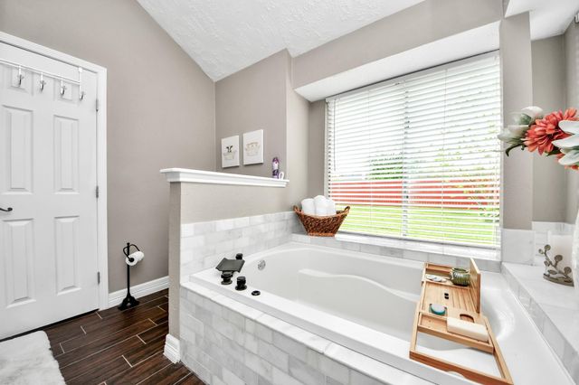 2003 Edinburg Avenue, League City, TX 77573