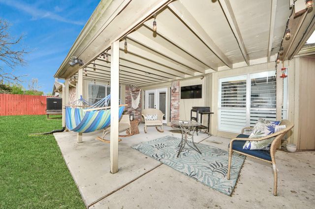 2003 Edinburg Avenue, League City, TX 77573