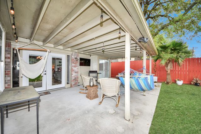 2003 Edinburg Avenue, League City, TX 77573