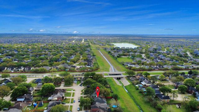 2003 Edinburg Avenue, League City, TX 77573