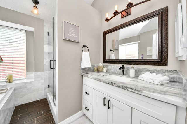 2003 Edinburg Avenue, League City, TX 77573