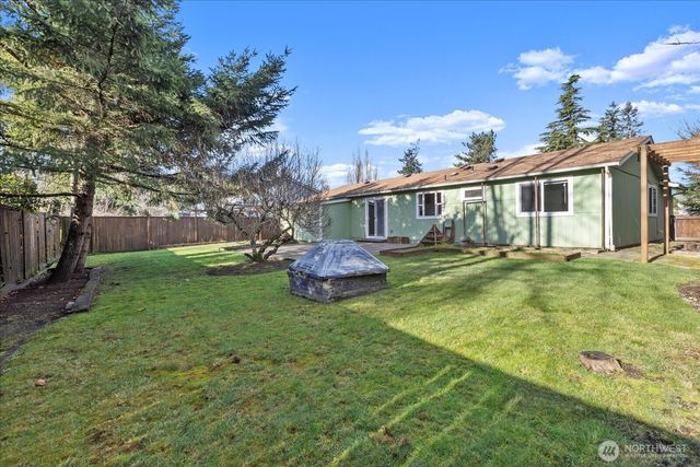 4218 152nd Street SW, Lynnwood, WA 98087