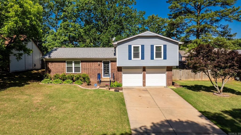 2 Timber Ridge Court, Little Rock, AR 72211