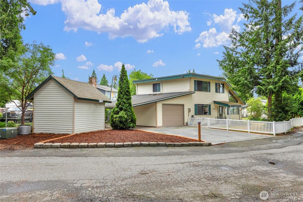 320 W Marion Street, Arlington, WA 98223