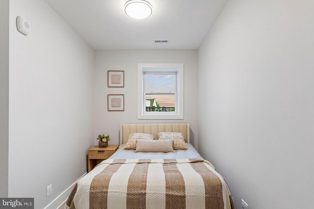 1724 CONNECTICUT AVENUE # 8, Washington, DC 20009