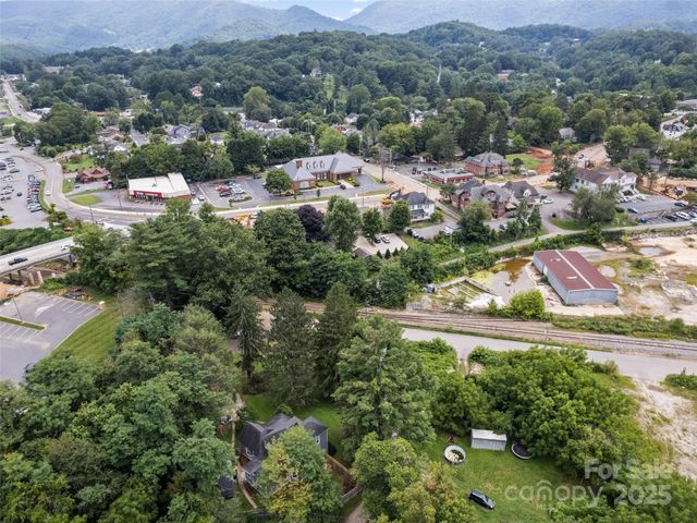 145 Shackford Street 3, Waynesville, NC 28786