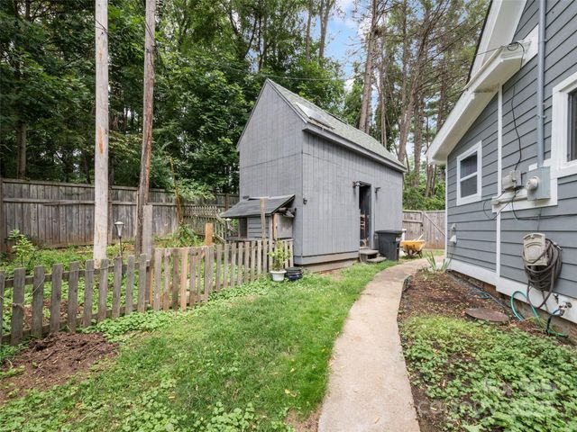 145 Shackford Street 3, Waynesville, NC 28786