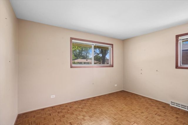 460 W Kathleen Drive, Des Plaines, IL 60016