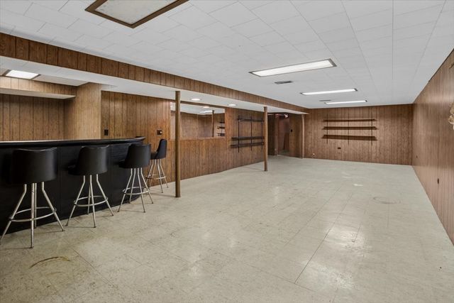 460 W Kathleen Drive, Des Plaines, IL 60016